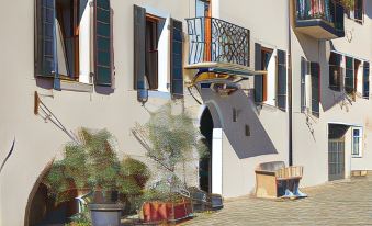 Traditional Apartment in Poffabro with Fireplace - Housity