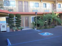 Fullerton Lodge Hotels in Fullerton