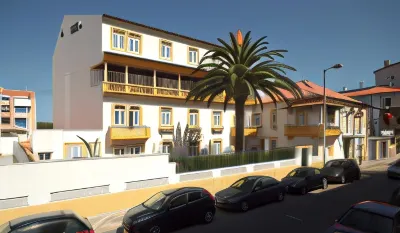 Veneza Hotel Отели рядом с достопримечательностью «Old Building Captaincy»