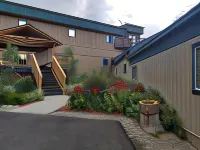 Valley Hi Hotel
