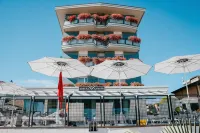 Hotel Adlon Hotels in 