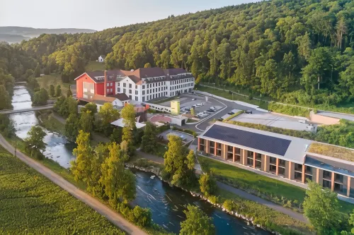 Riverside Hotels in Hori