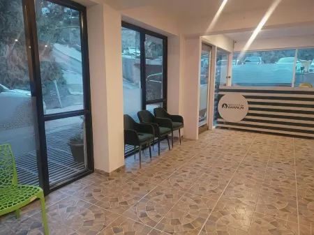 The MoonLight Stay - Shimla Отели рядом с достопримечательностью «Kotkhai Palace»