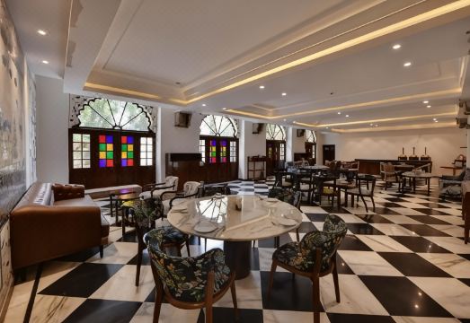 고성 내부 디자인