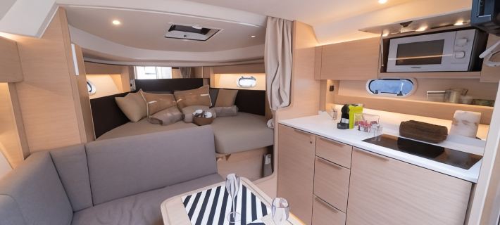Le 4 Stagioni Dante's Suites H Napoli Centro, by ClaPa Group Hotels in Naples
