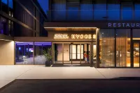 Yotel Geneva Lake Hotels in Chavannes-de-Bogis
