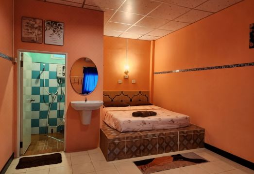 4. 잉파 룸 포 렌..