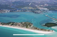 3Bd 3ba Island Oasis                 Beach Front with a Dock-Perfect Event Space