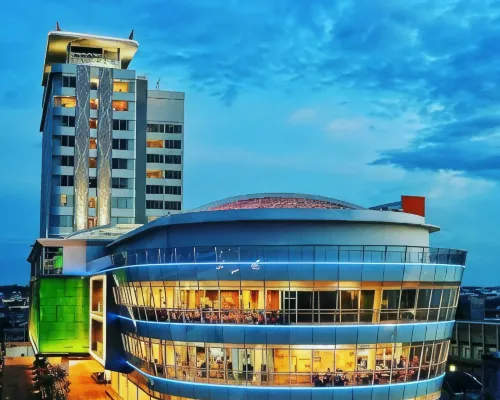 FOX Hotel Pekanbaru Hotels near Siak River
