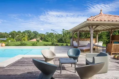 Habitation Saint Charles - Hôtel de Charme & Spa Các khách sạn ở Vieux-Habitants
