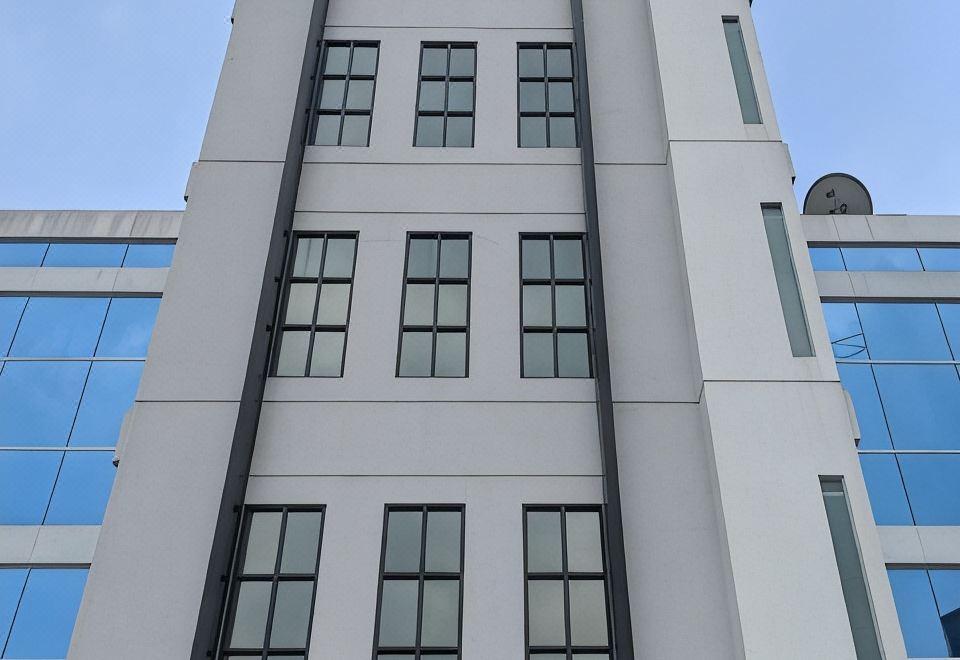 5. U 스테이 호텔..