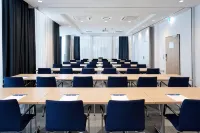 Holiday Inn Express & Suites Monheim am Rhein Hotels in Bedburg