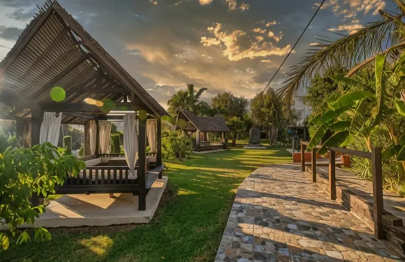 納塔裏海灘酒店