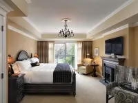 Oak Bay Beach Hotel Hotel di Capital