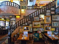 Hotel Und Restaurant Löwenbräu Köln Отели рядом с достопримечательностью «Площадь Альтер Маркт»