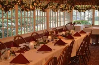 Red Rocker Inn Hotels in Swannanoa