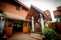 후이안 차엠라스 매찬 호텔