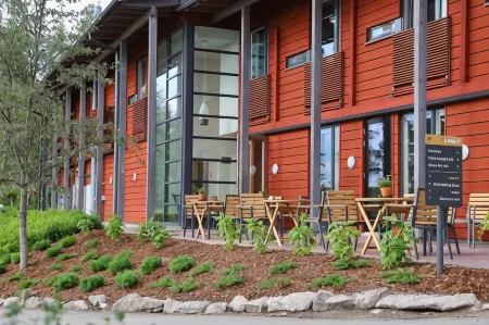 Haltia Lake Lodge Nature Boutique Hotel & Glamping Отели в г. Эспо