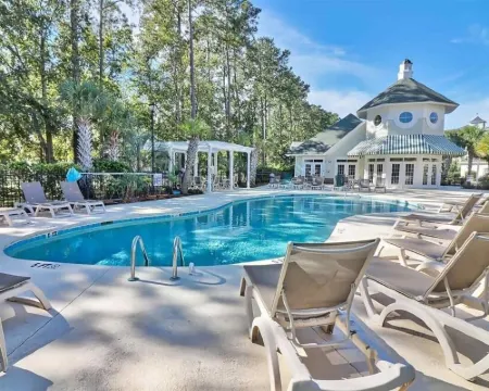 New 2Br Condo on 18th Hole Near Beaches & All Sports arenas—perfect Getaway キャロライナ・フォレストのホテル