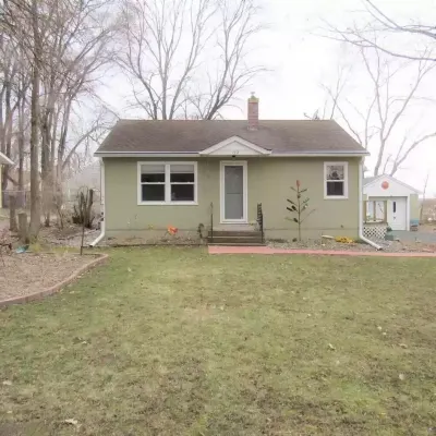 Cozy 2 Bedroom close to Cannon Valley Trail Hotels near Pearle Vision