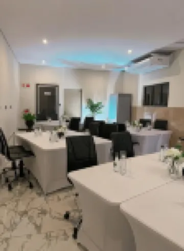 威廉尼科爾公寓由蒙特拉維