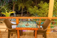 Dhamana Beach Hotel a Mahibadhoo