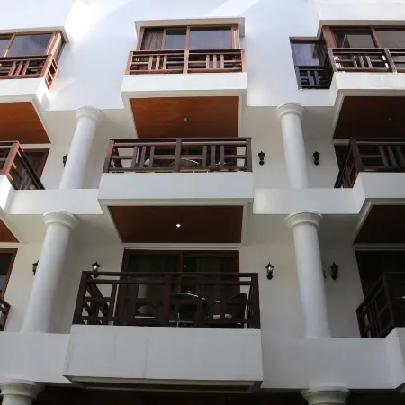 Giulius Boracay Italian Resort