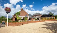 The Three Lions Hotels in Redlynch