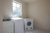 BKs Pioneer Motor Lodge