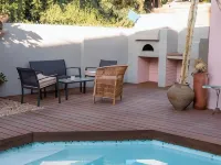 The Big - Luxury Backpackers Hotels near Green Point