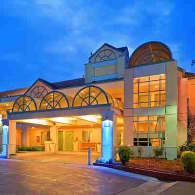 阿瑟頓公園旅館及套房酒店 Hotel Exterior