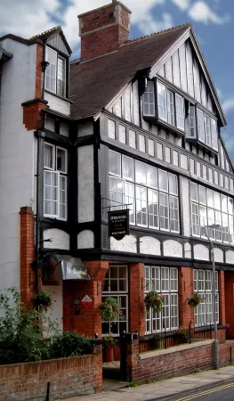 St. Raphael Guest House Отели рядом с достопримечательностью «Margaret Clitherow Shrine»