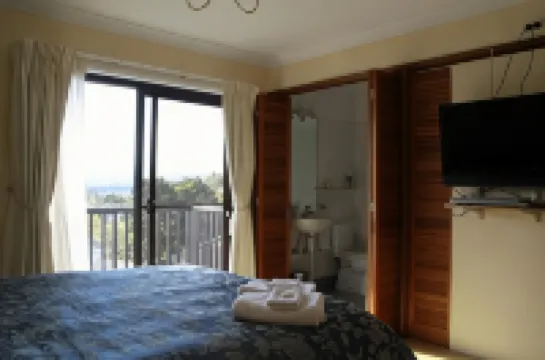 Bathurst Heights Bed & Breakfast