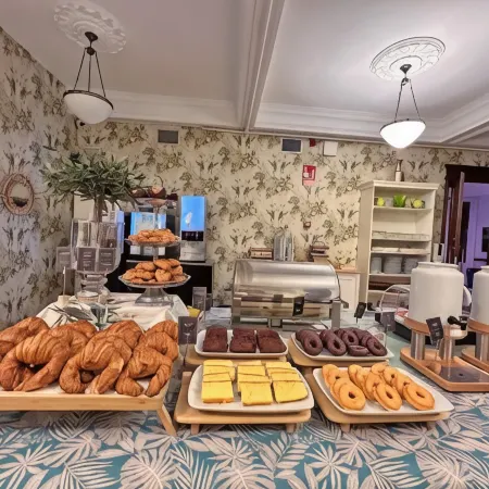 Hotel Lloret Ramblas Отели рядом с достопримечательностью «Барселона — центр города»