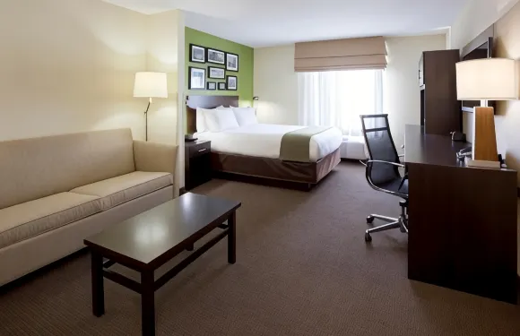 羅傑斯智選假日酒店及套房