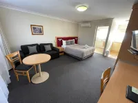 George Bass Motor Inn Hotels in Nowra