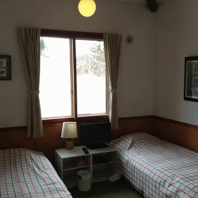 Grass Hopper Hotels near Sengataki Fall