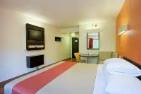 Motel 6 East Brunswick, NJ Hotels in Old Bridge Township