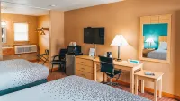 Quiet Corner Inn - Motel