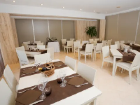 Hotel Jeni & Restaurant Hotels in Menorca