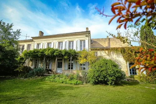 Maison Jeroboam Hotels in Saint-Estephe
