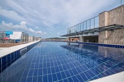 Cinema Hotel Отели рядом с достопримечательностью «Северен плаж»