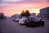 Tantana Hotel - parking