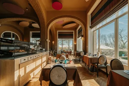 Le Chateau de Namur Отели рядом с достопримечательностью «Couvent des Soeurs de Notre-Dame (Convent of the Sisters of Notre-Dame)»