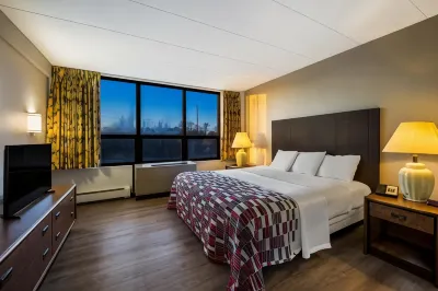 Gateway Inn Hotels near JFK Wildlife Sanctuary