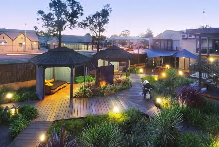 Bay Village Resort Dunsborough Отели рядом с достопримечательностью «Wise Wine»