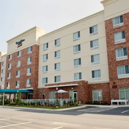 TownePlace Suites Charlotte Mooresville Отели рядом с достопримечательностью «Trump National Golf Club Charlotte»