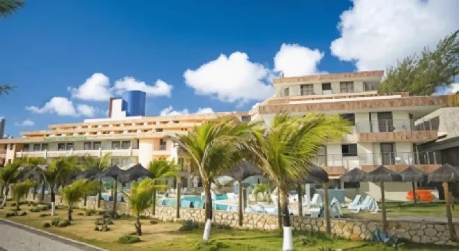 埃斯梅拉達普拉亞酒店