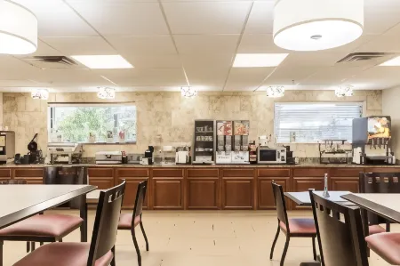 Best Western Plus Sebastian Hotel  Suites Отели в г. Себастиан