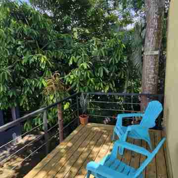 House near the beautiful beaches of Manuel Antonio and others tourist sites. Hotel Exterior